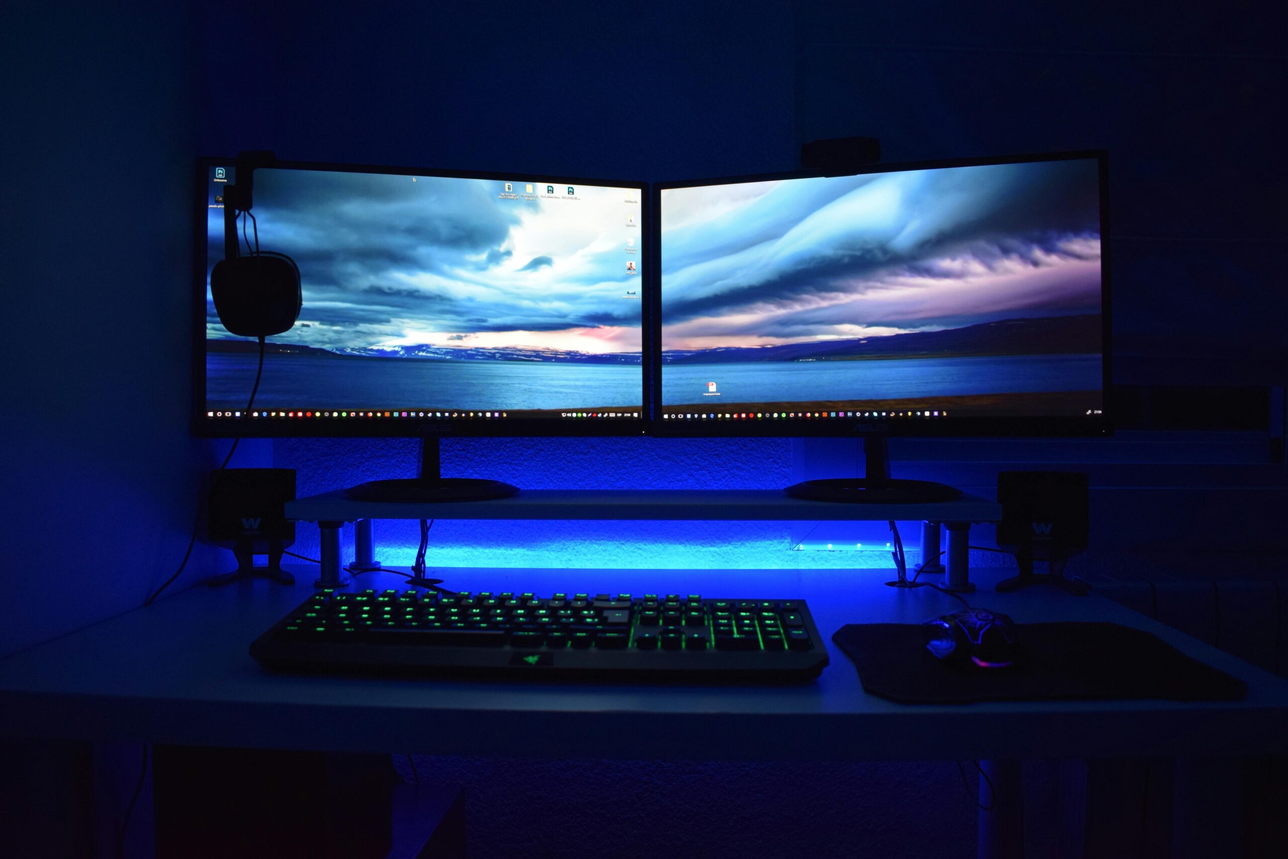 pexels-xexusdesigner-777001 (1)